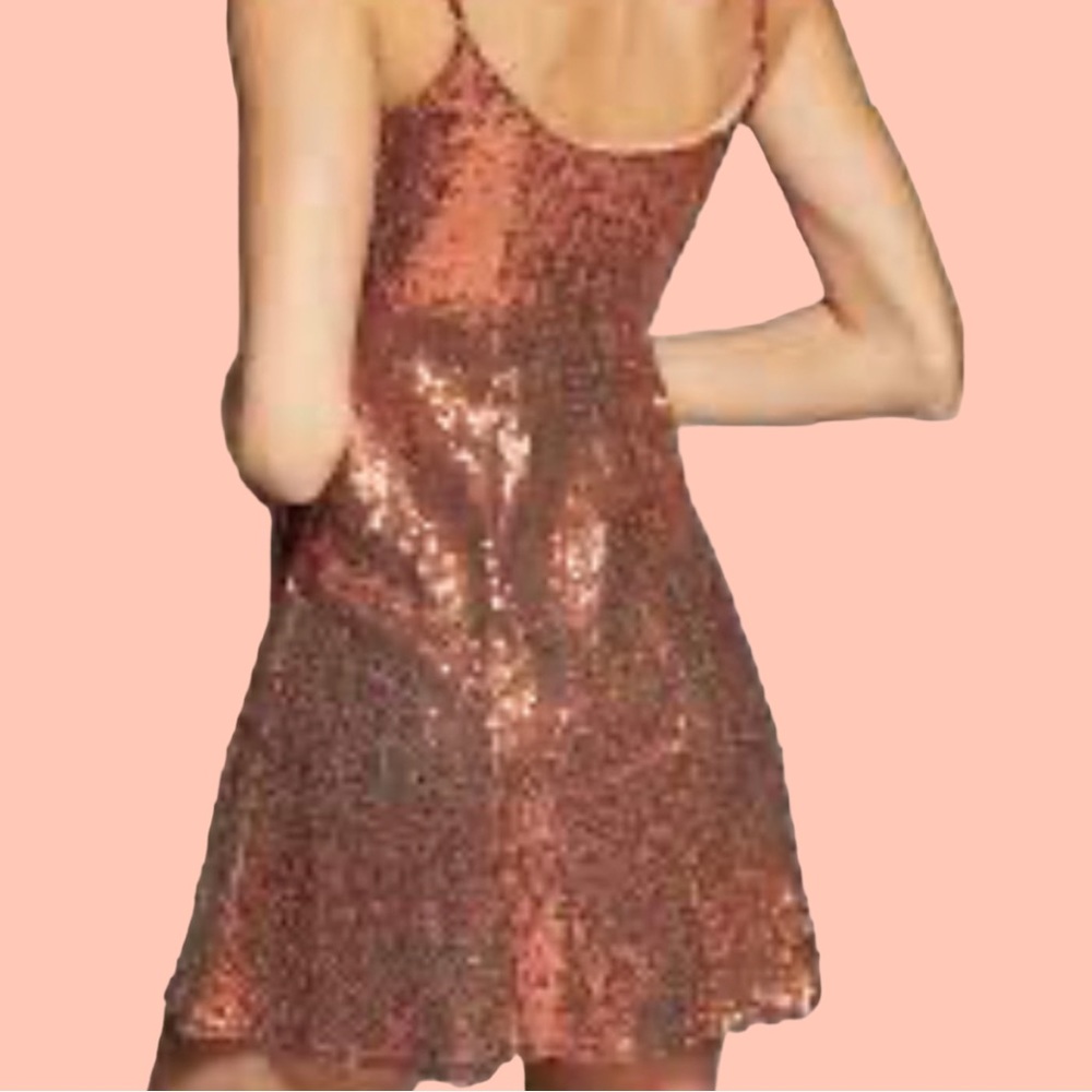 🎉HP🎉NWT URBAN OUTFITTERS rose gold sequin dress. Size Small. 💃 - Picture 3 of 7